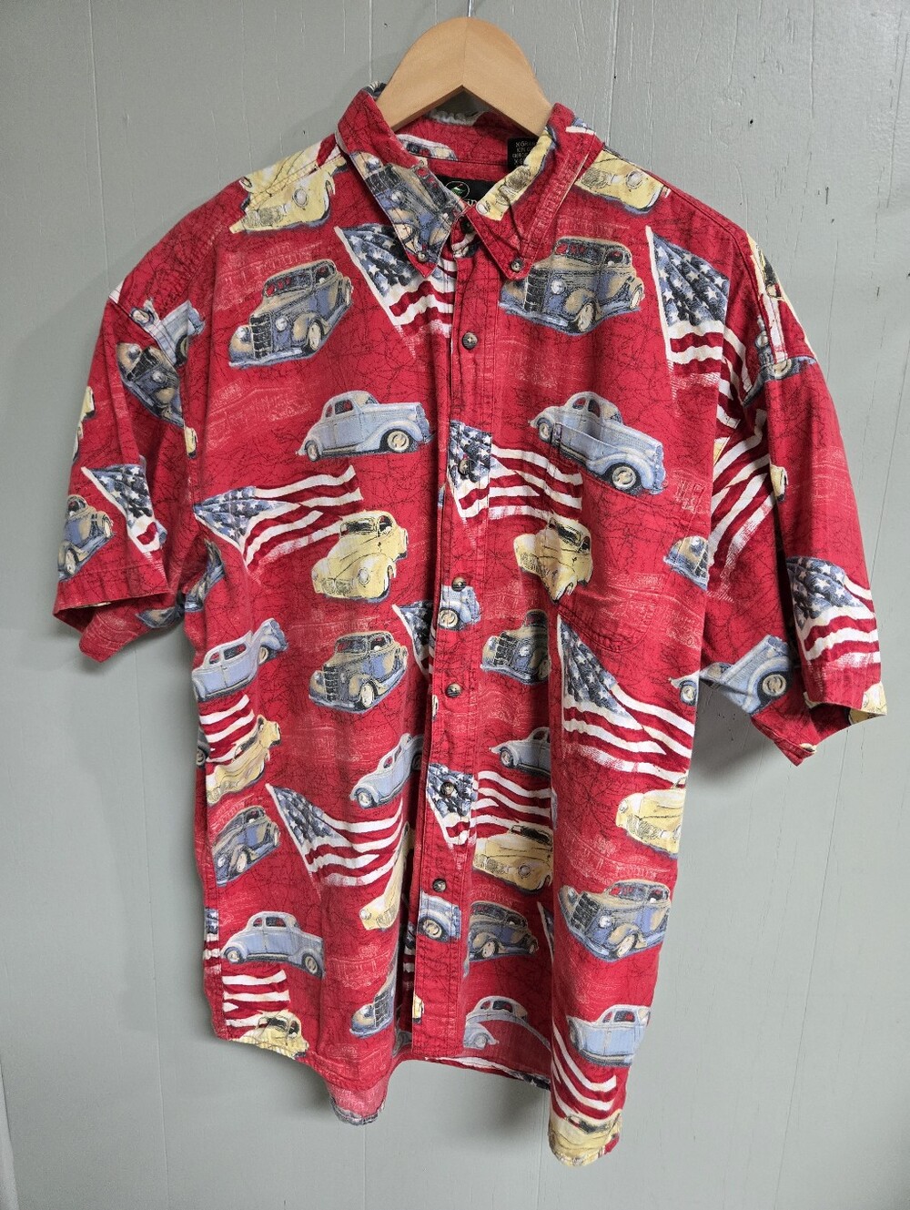 Red Head Shirt Mens XL Red Car & Flag Graphic Cotton Button-Up Short Sleeve